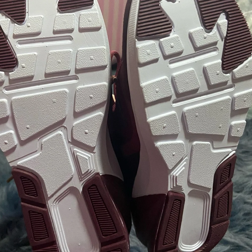 Fabletics echo performance sneakers - Picture 2 of 8